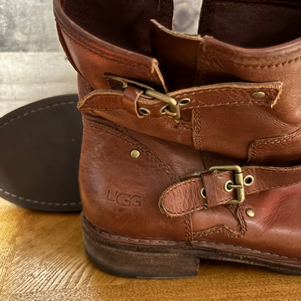 UGG Australia Women’s Fabrizia Short Brown Leather Harness Ankle Boots Sz 10 - Picture 8 of 9